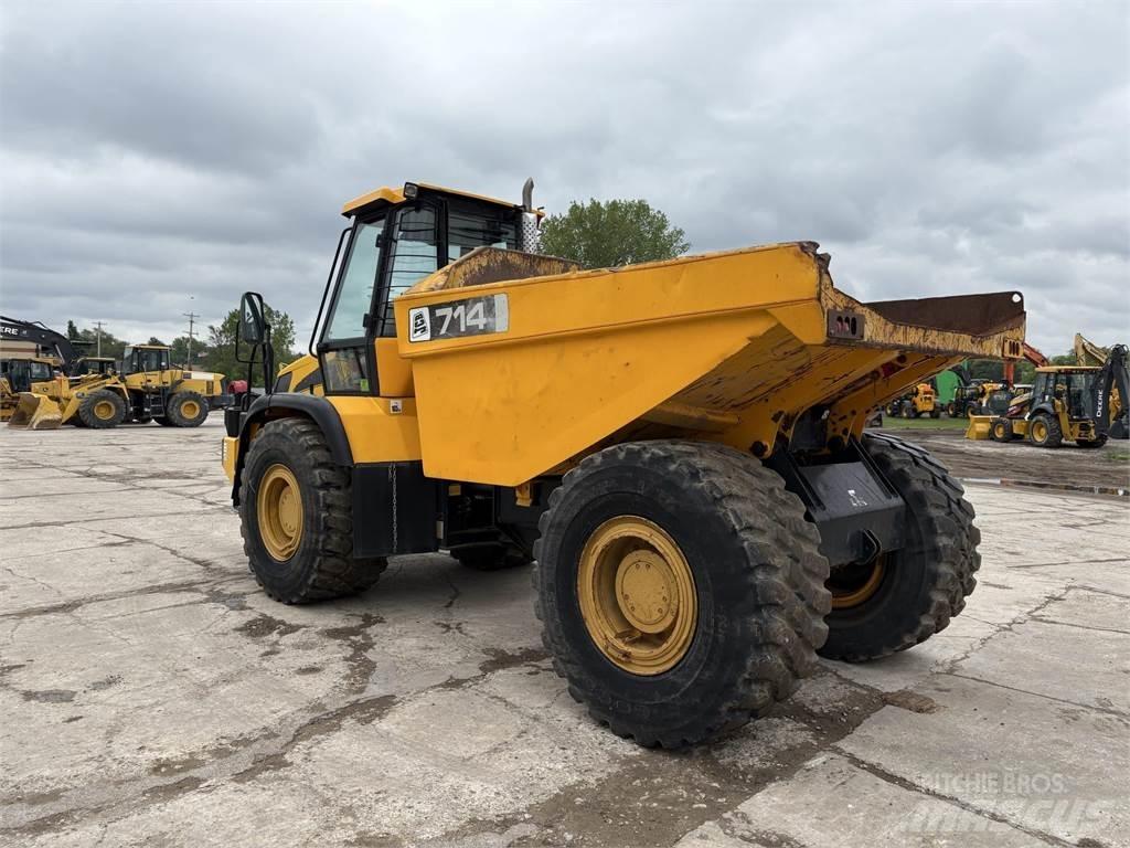 JCB 714 Шарнирно-сочленённые самосвалы