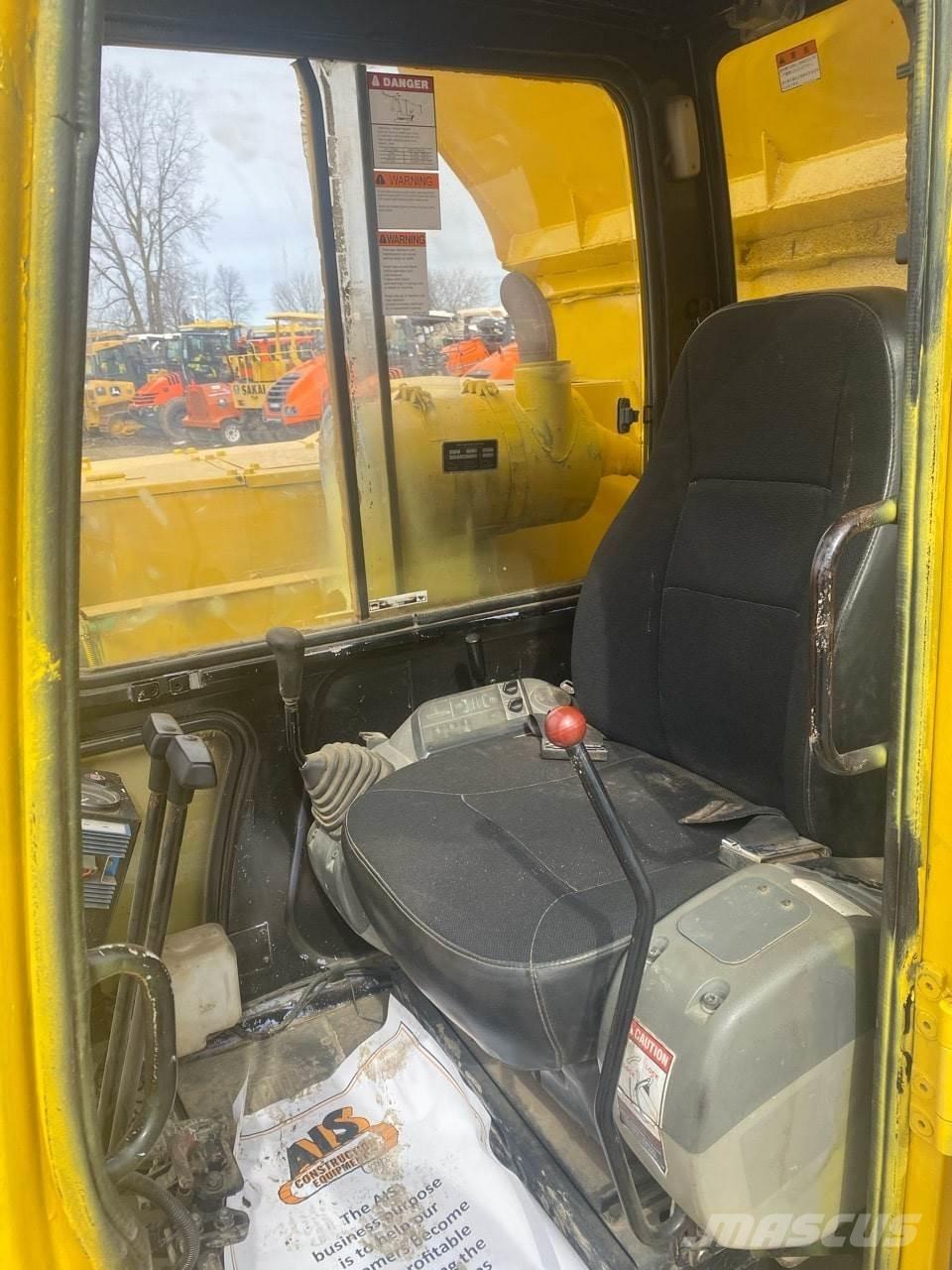 Komatsu CD50 Шарнирно-сочленённые самосвалы