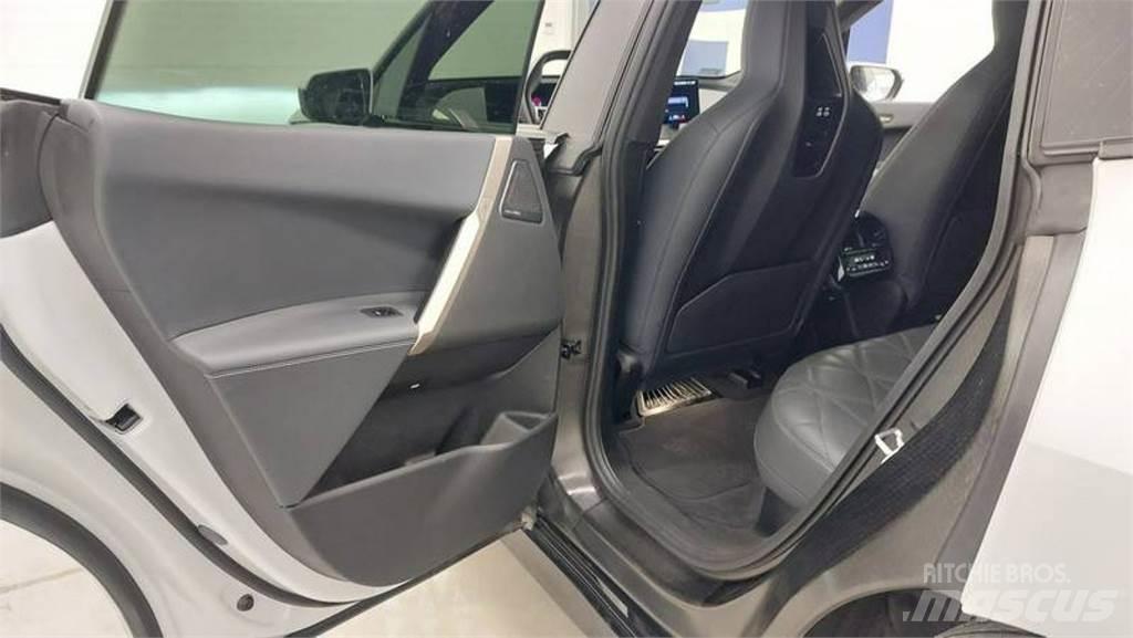 BMW iX Легковые автомобили