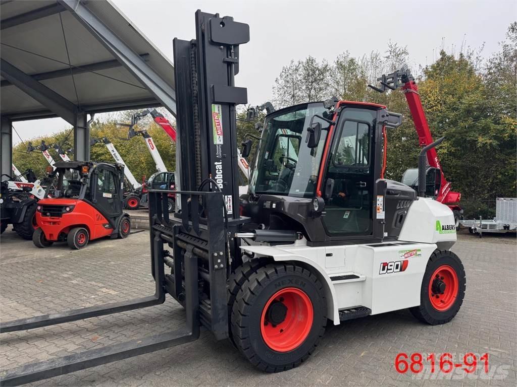 Bobcat D 90 S-9 Дизельные погрузчики