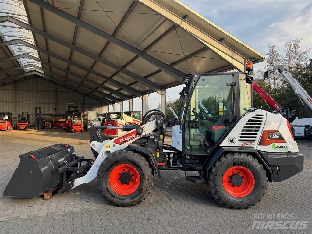 Bobcat L 95 E V Фронтальные погрузчики