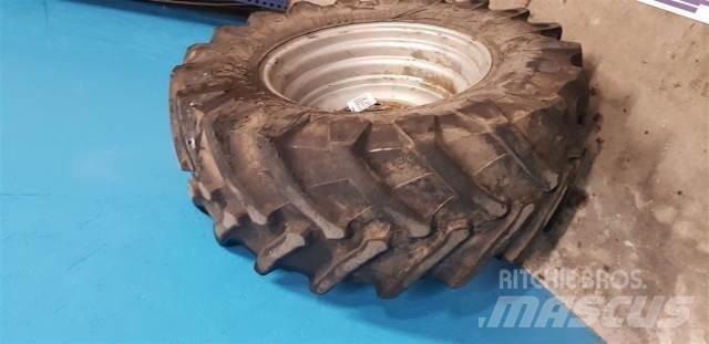  24 440/65R24 Шины и колёса
