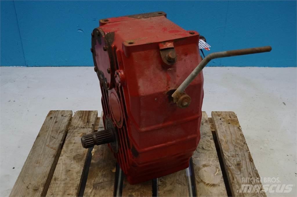 BvL Fodervogn Кормораздатчики