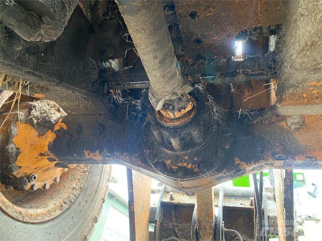 CASE 621D Фронтальные погрузчики
