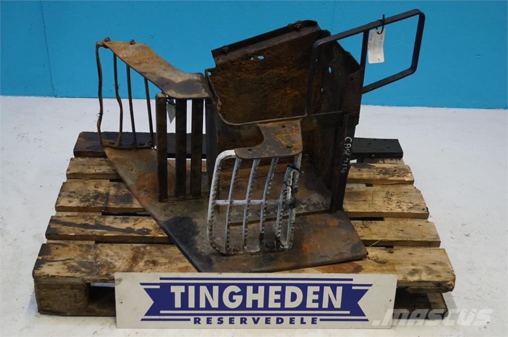 CASE 7130 Навесное оборудование и запчасти