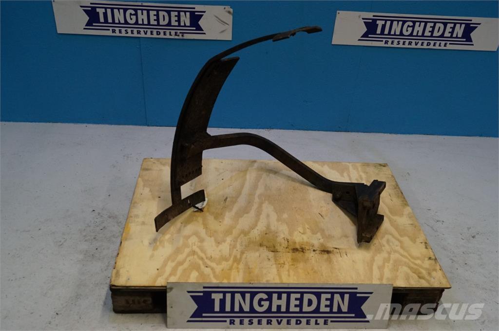 CASE 7130 Навесное оборудование и запчасти