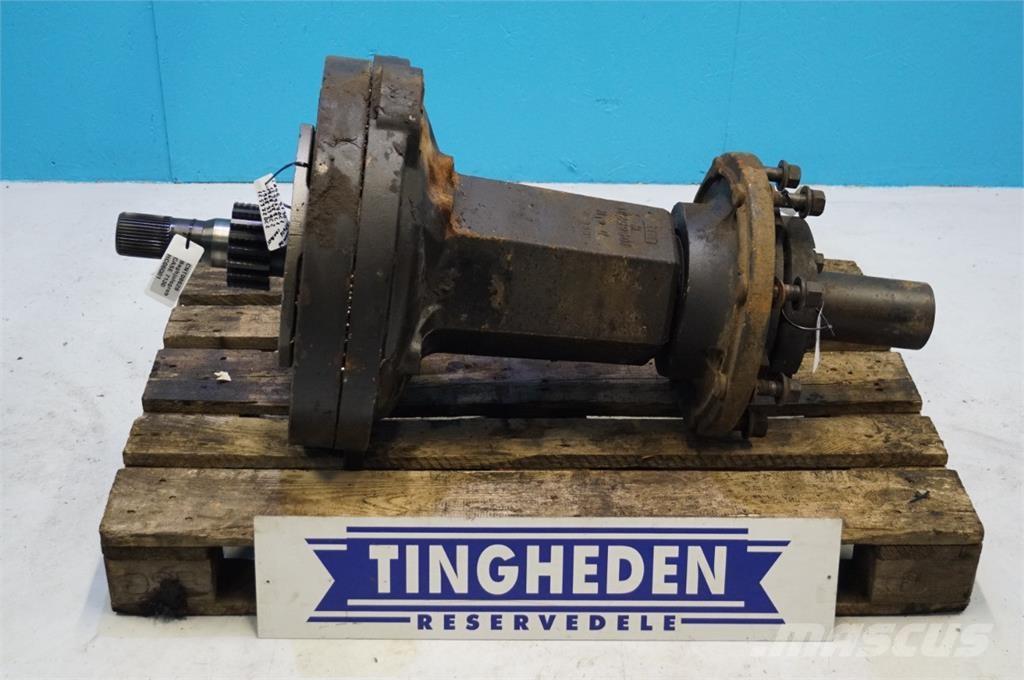 CASE 7130 Навесное оборудование и запчасти