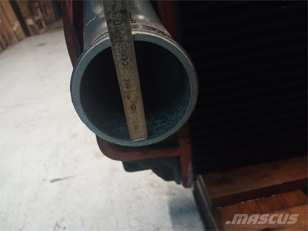 CASE 8010 Радиаторы