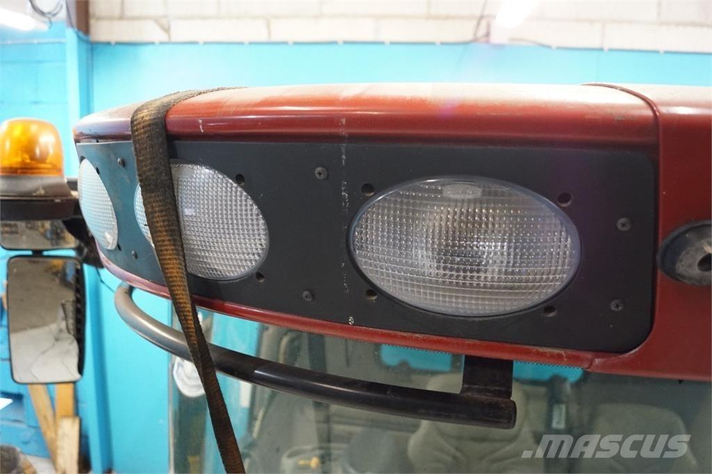 CASE 8010 Кабины