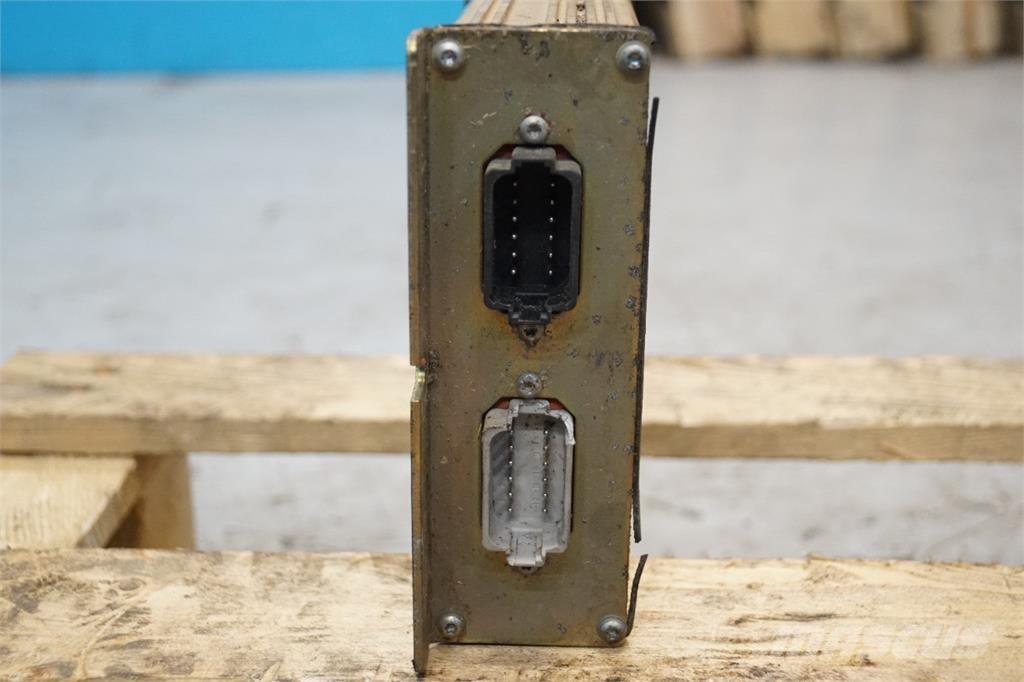 CASE 8010 Электронные блоки