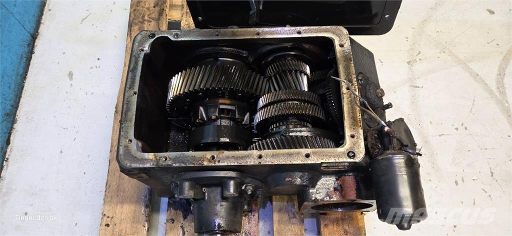 CASE 8010 Трансмиссии
