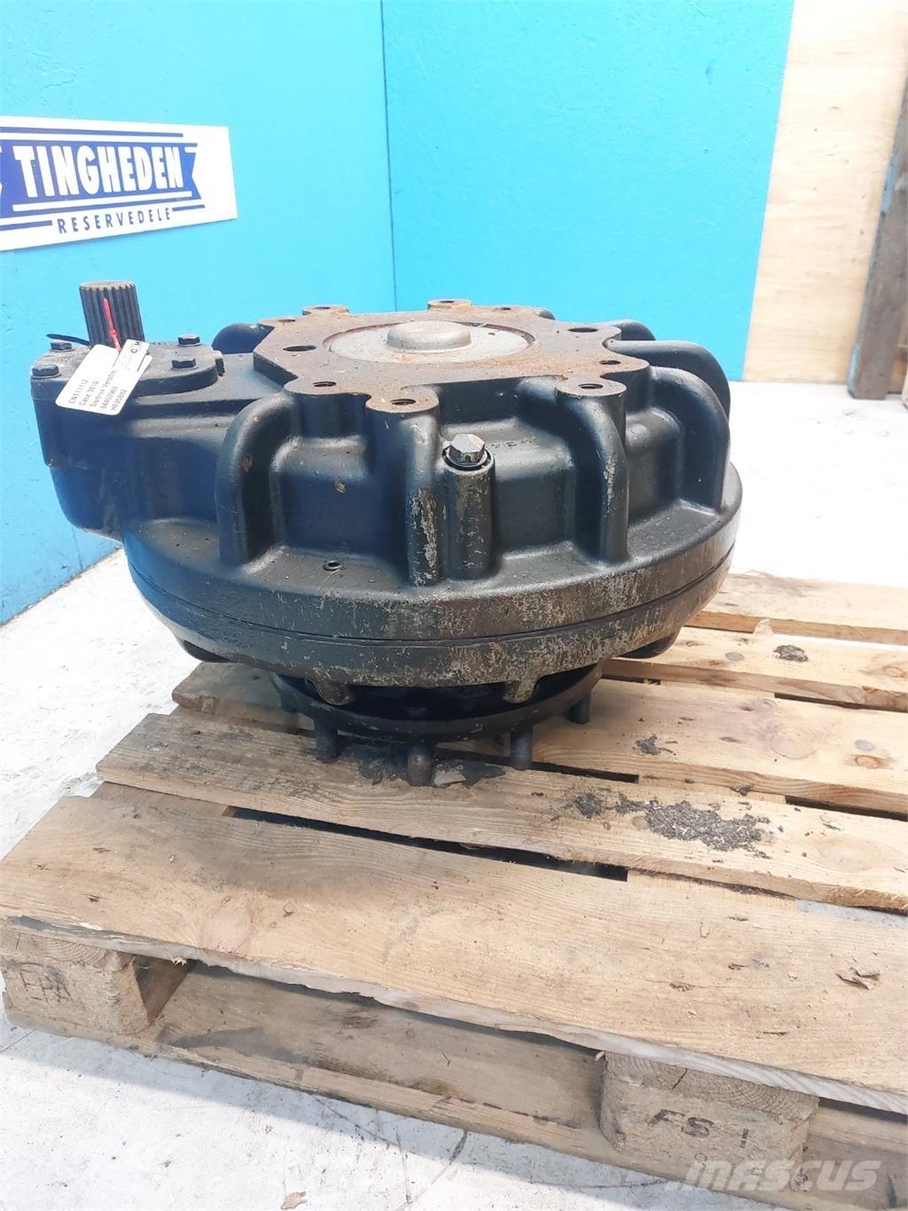 CASE 9010 Компоненты для зерноуборочных комбайнов