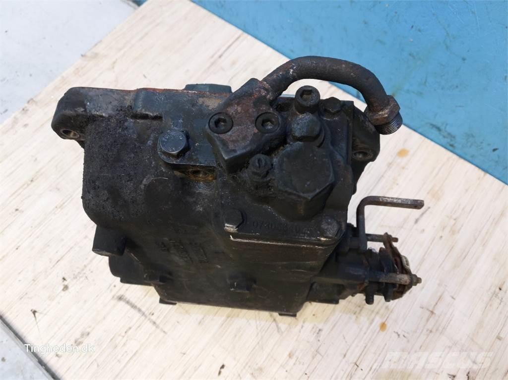 CASE Farmall 95A Навесное оборудование и запчасти