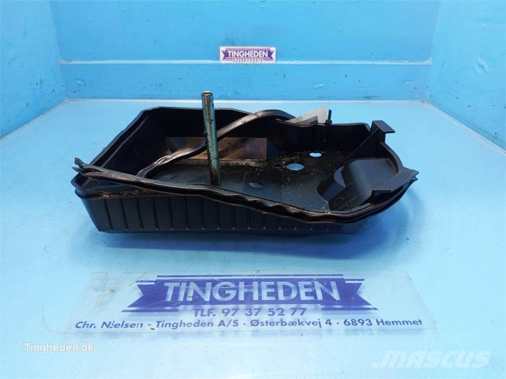 CASE Farmall 95A Навесное оборудование и запчасти