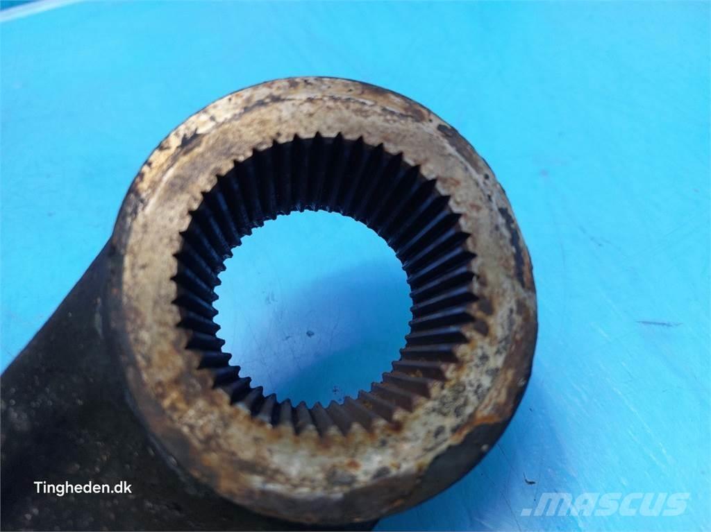 CASE Farmall 95A Навесное оборудование и запчасти