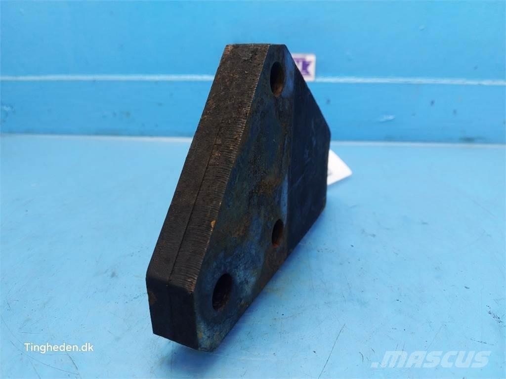 CASE Farmall 95A Навесное оборудование и запчасти