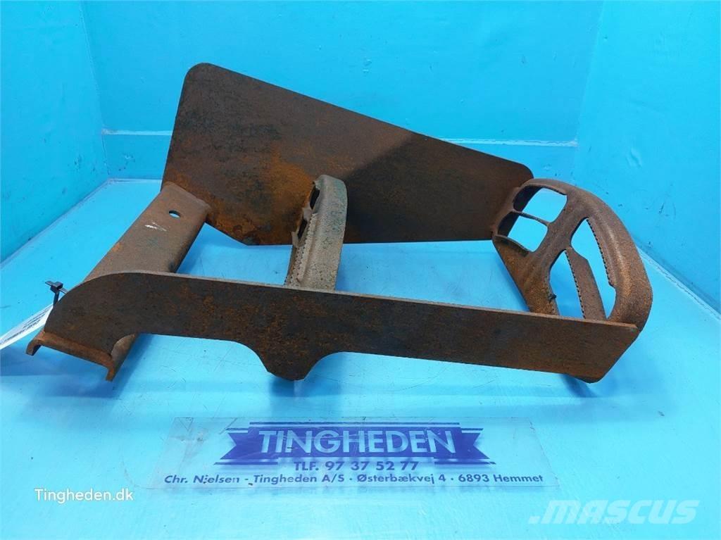 CASE Farmall 95A Навесное оборудование и запчасти