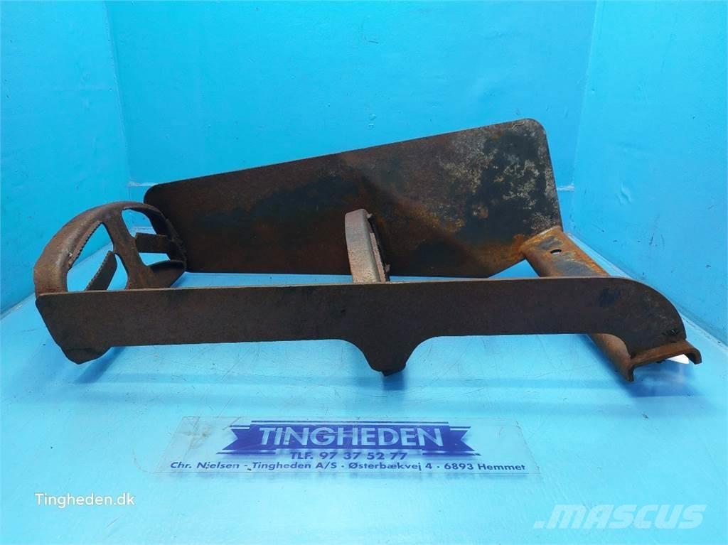 CASE Farmall 95A Навесное оборудование и запчасти