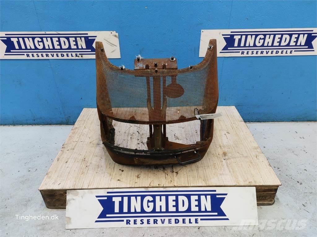 CASE Farmall 95A Навесное оборудование и запчасти