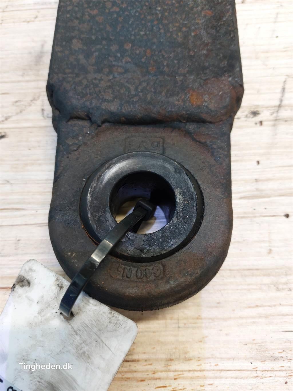 CASE Farmall 95A Навесное оборудование и запчасти