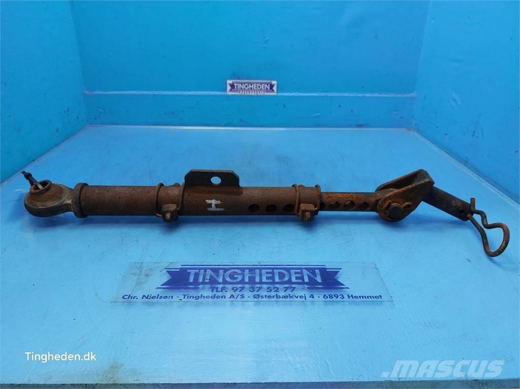 CASE Farmall 95A Навесное оборудование и запчасти