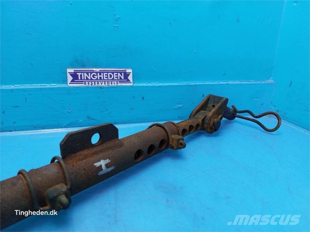 CASE Farmall 95A Навесное оборудование и запчасти