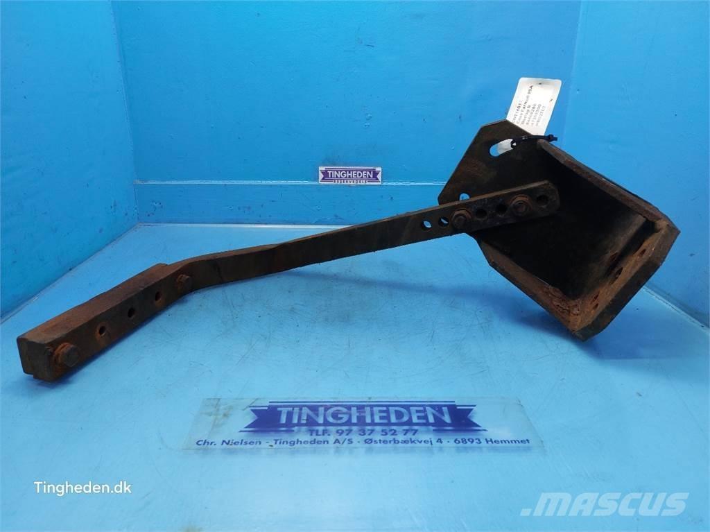 CASE Farmall 95A Навесное оборудование и запчасти