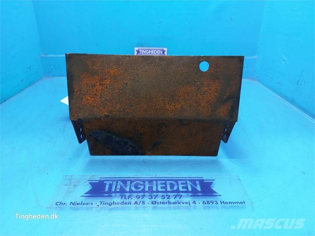 CASE Farmall 95A Навесное оборудование и запчасти