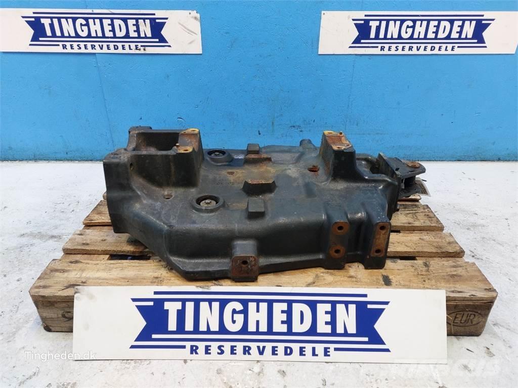 CASE Farmall 95A Навесное оборудование и запчасти