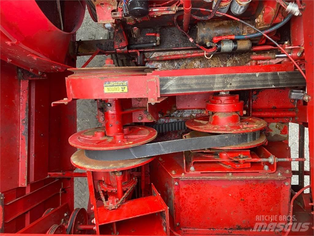 Case IH 1620 Зерноуборочные комбайны