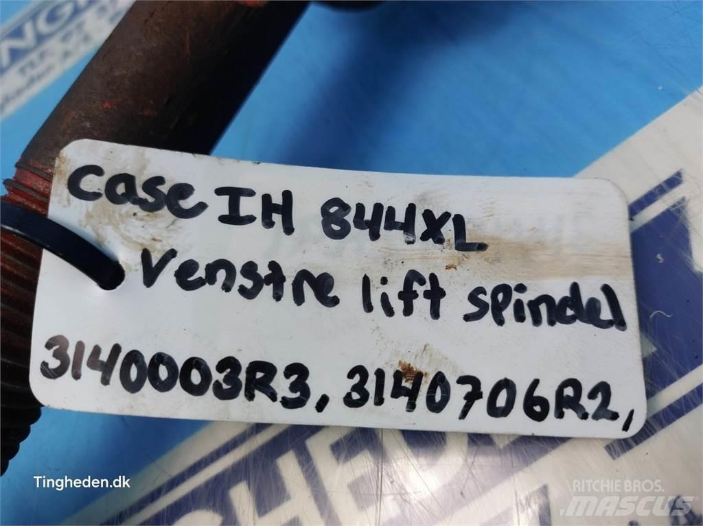 Case IH 844XL Навесное оборудование и запчасти