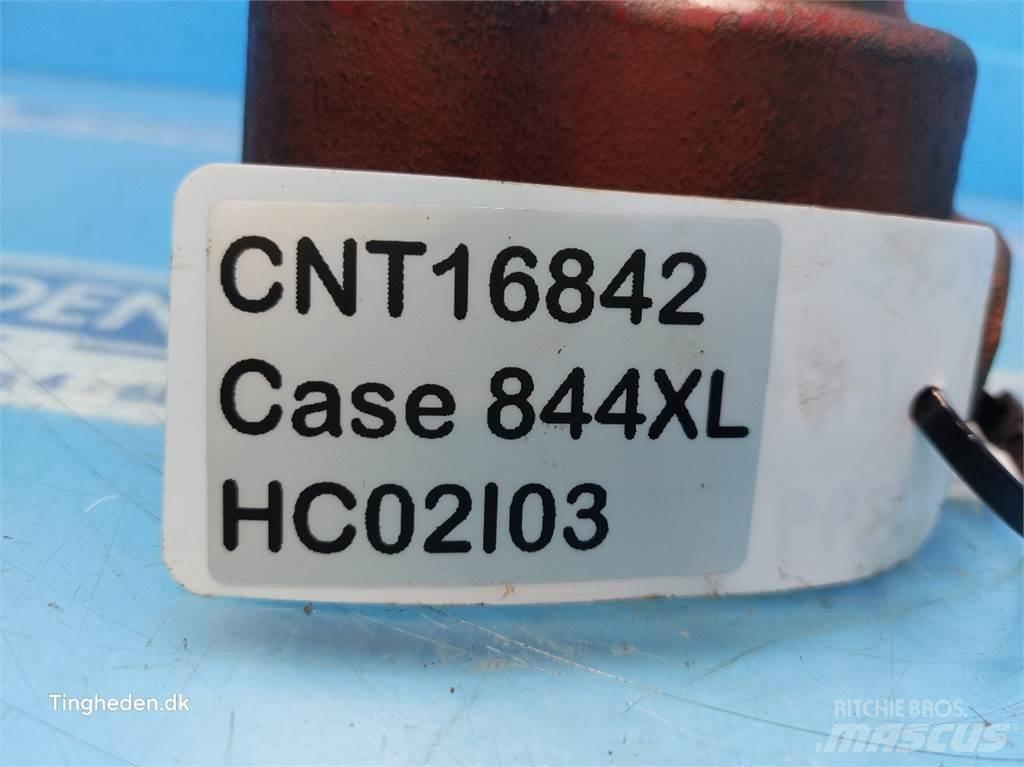 Case IH 844XL Навесное оборудование и запчасти