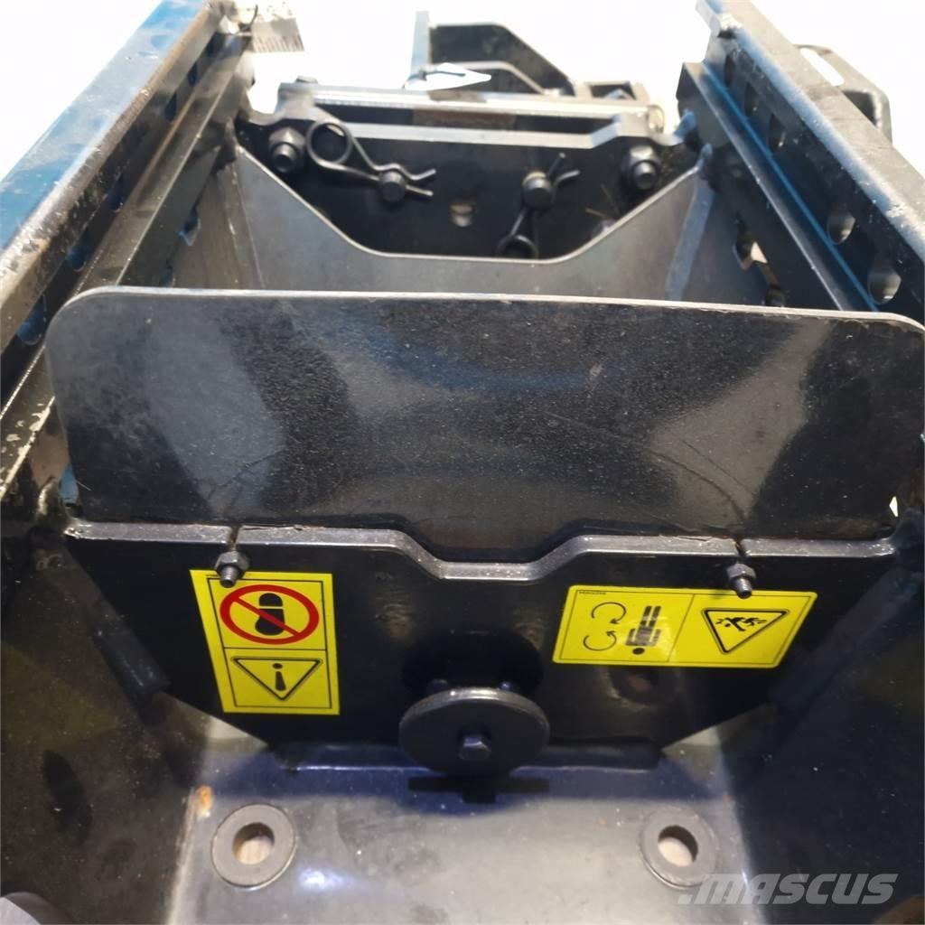 CASE Luxxum 120 Навесное оборудование и запчасти