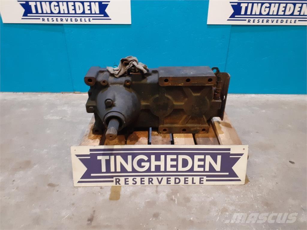 CASE STX 440 Навесное оборудование и запчасти