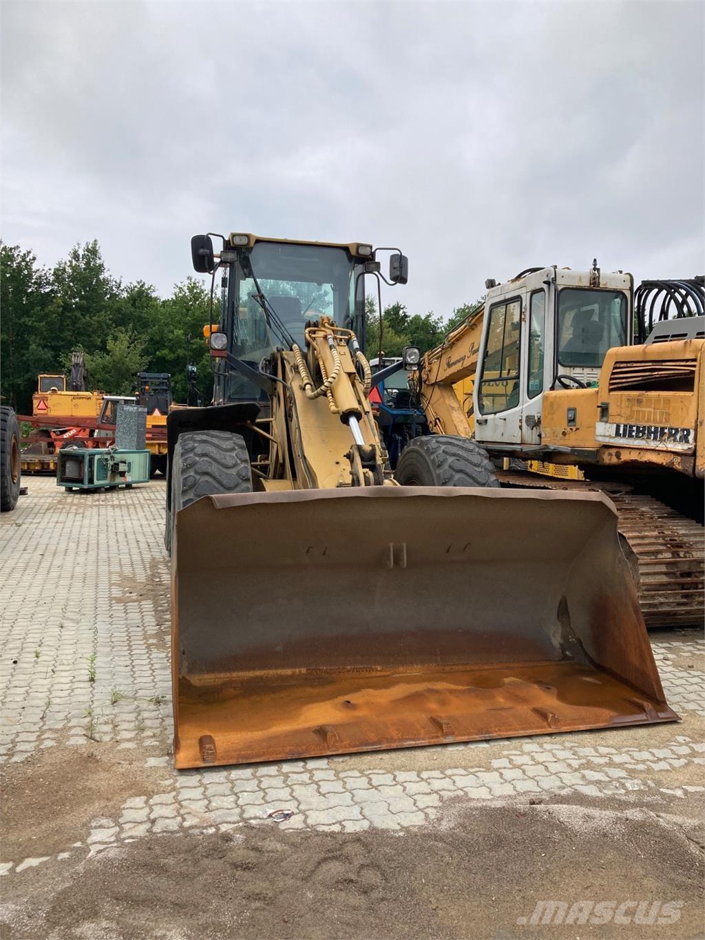 CAT 924G Фронтальные погрузчики