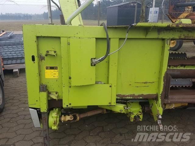 CLAAS 6218 8R Самоходные кормоуборочные комбайны