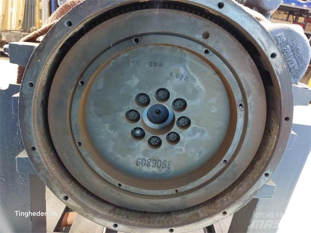 Cummins 6LTAA8.9 Двигатели