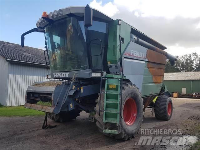 Fendt 8300 Зерноуборочные комбайны