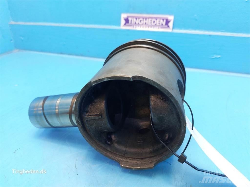 Ford 678 HT Двигатели
