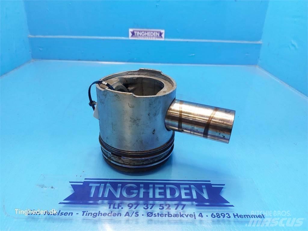 Ford 678 HT Двигатели