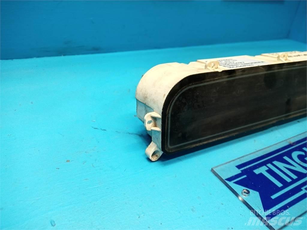 Ford 8210 Электронные блоки