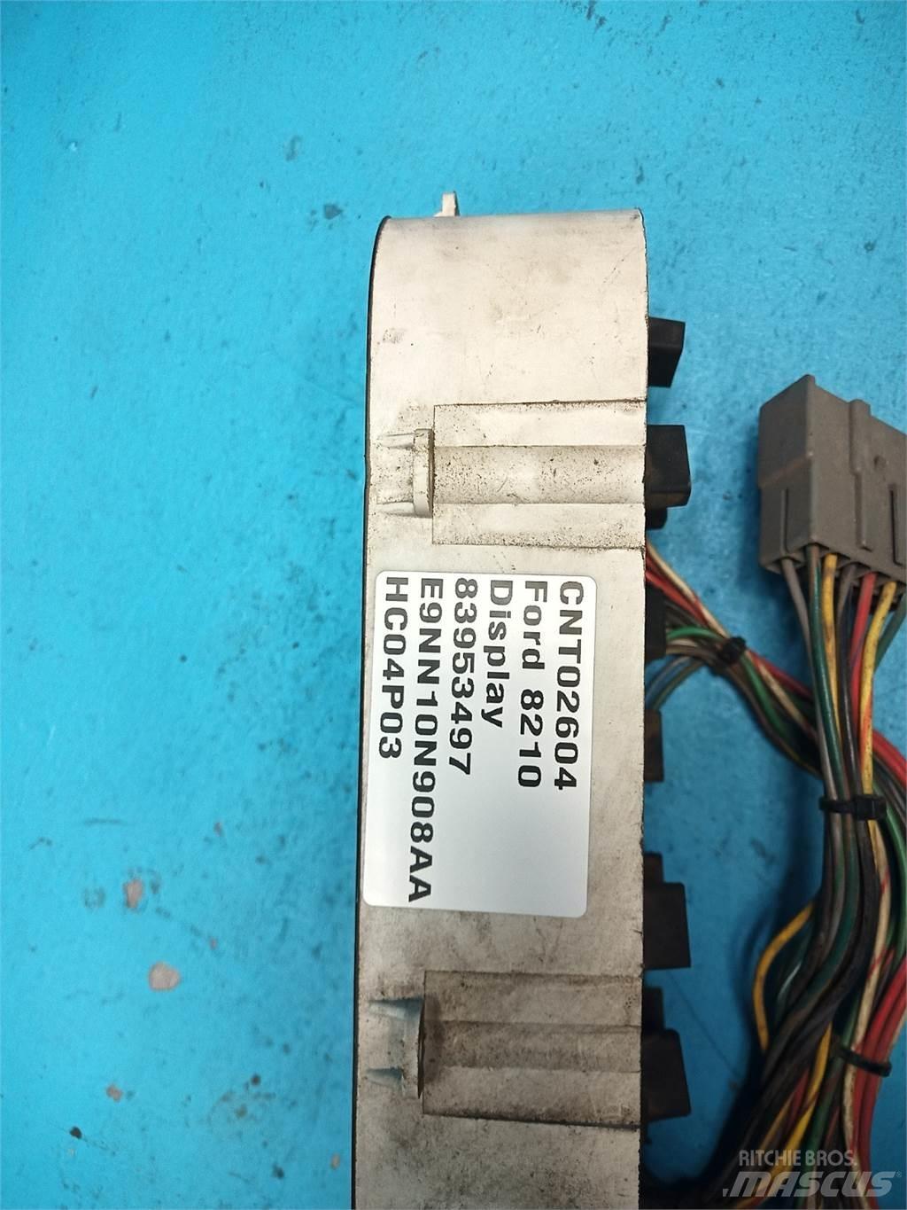 Ford 8210 Электронные блоки