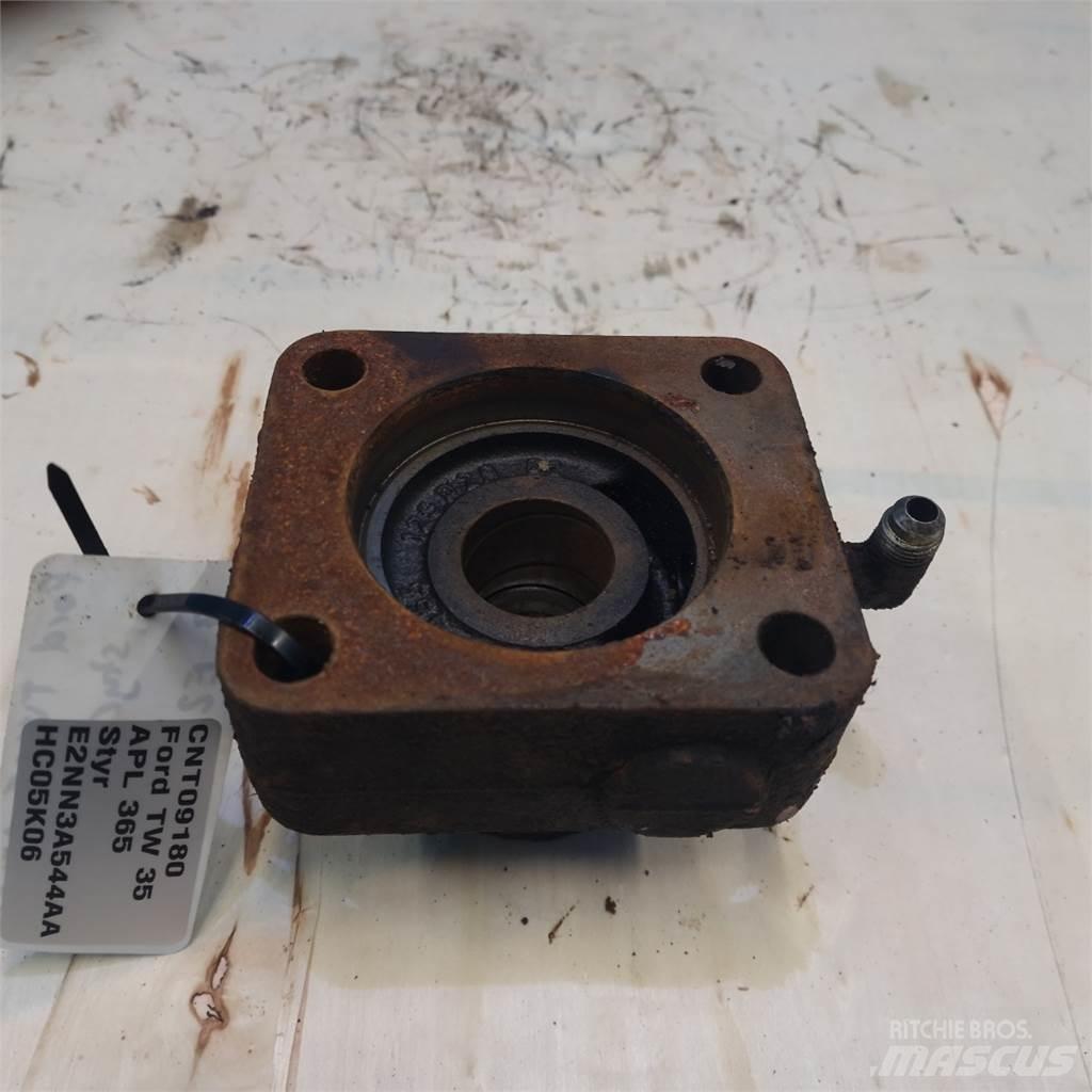 Ford TW35 Навесное оборудование и запчасти