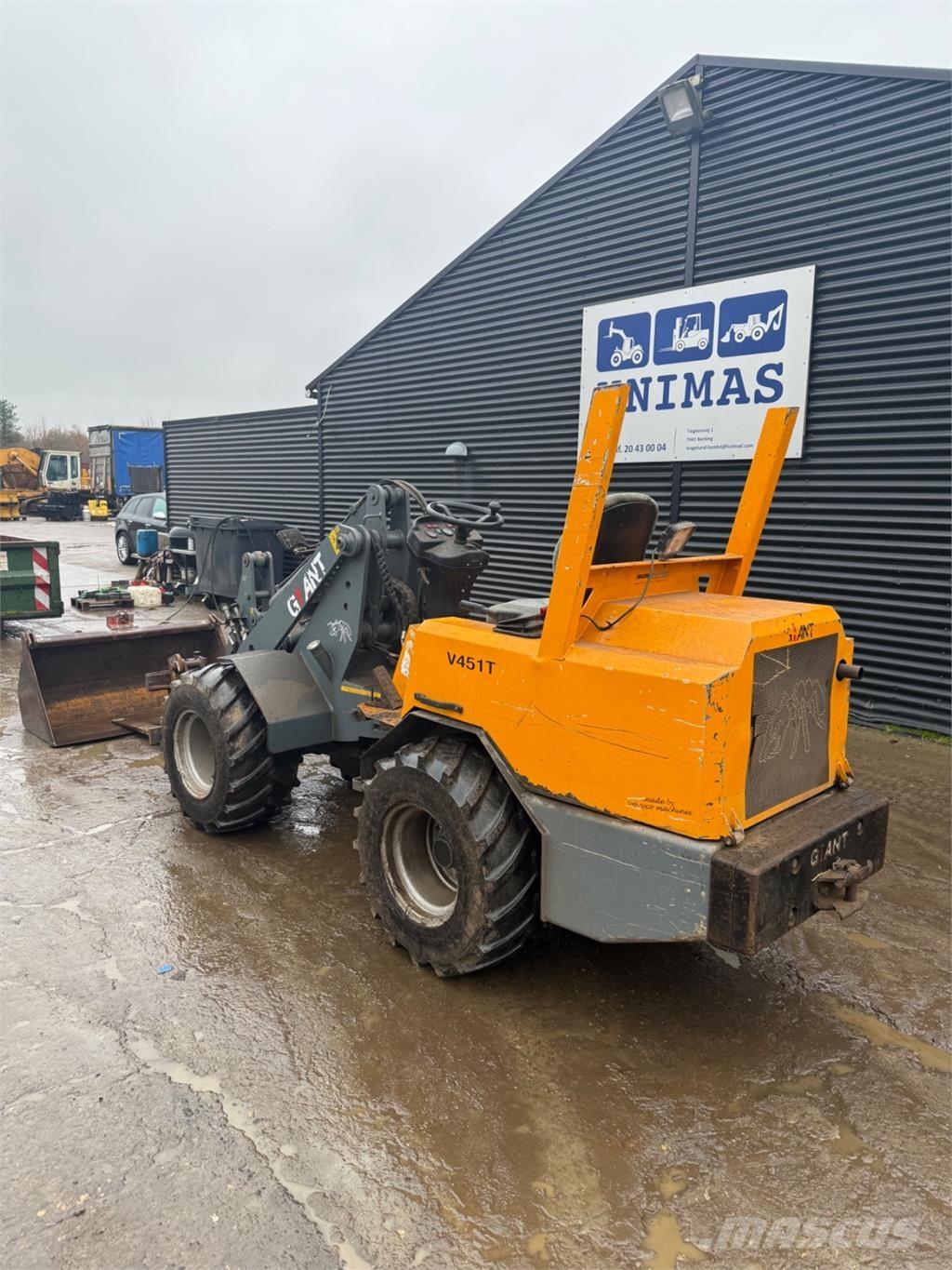 GiANT 451T Малые погрузчики