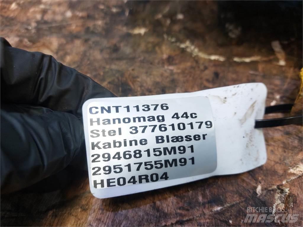  Hannonag 44C Кабины и интерьер