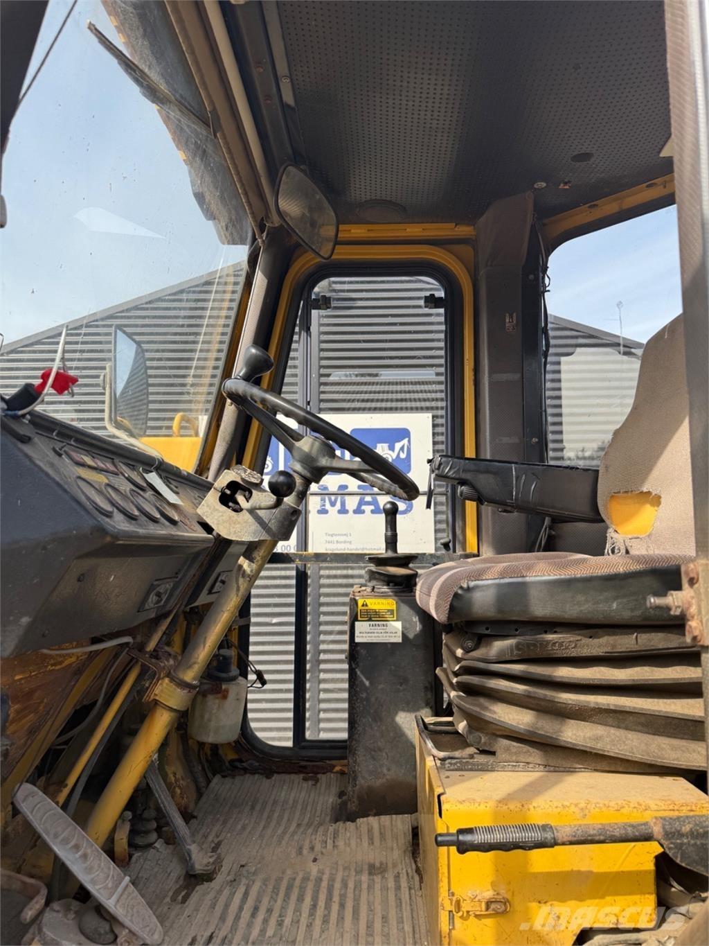 Hanomag 44D Фронтальные погрузчики