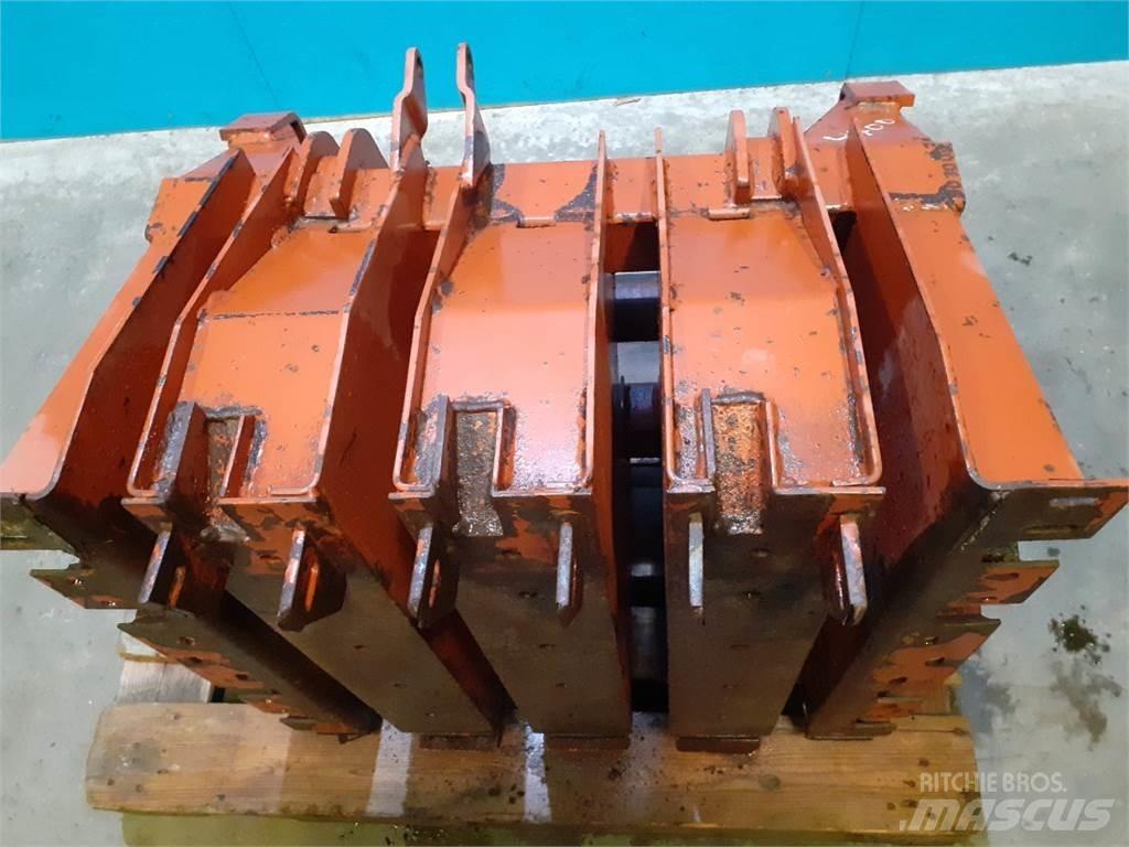 Hesston 4700 Комплектующие сельхозмашин для уборки сена