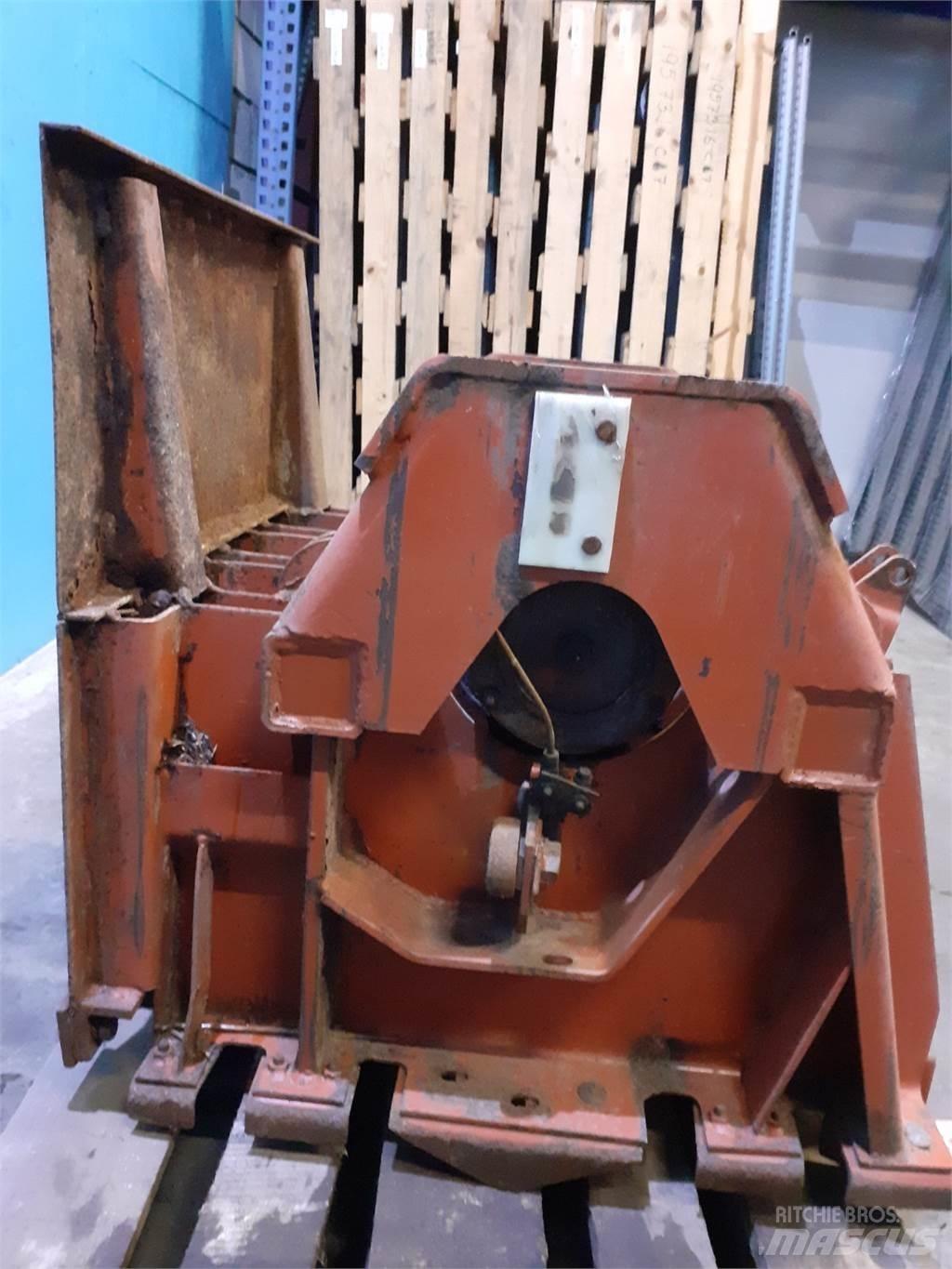 Hesston 4700 Комплектующие сельхозмашин для уборки сена