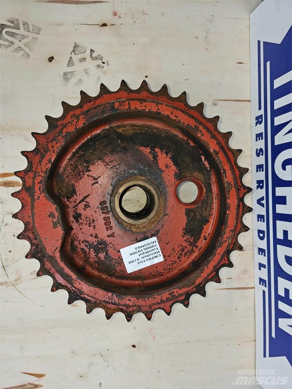 Hesston 4700 Комплектующие сельхозмашин для уборки сена