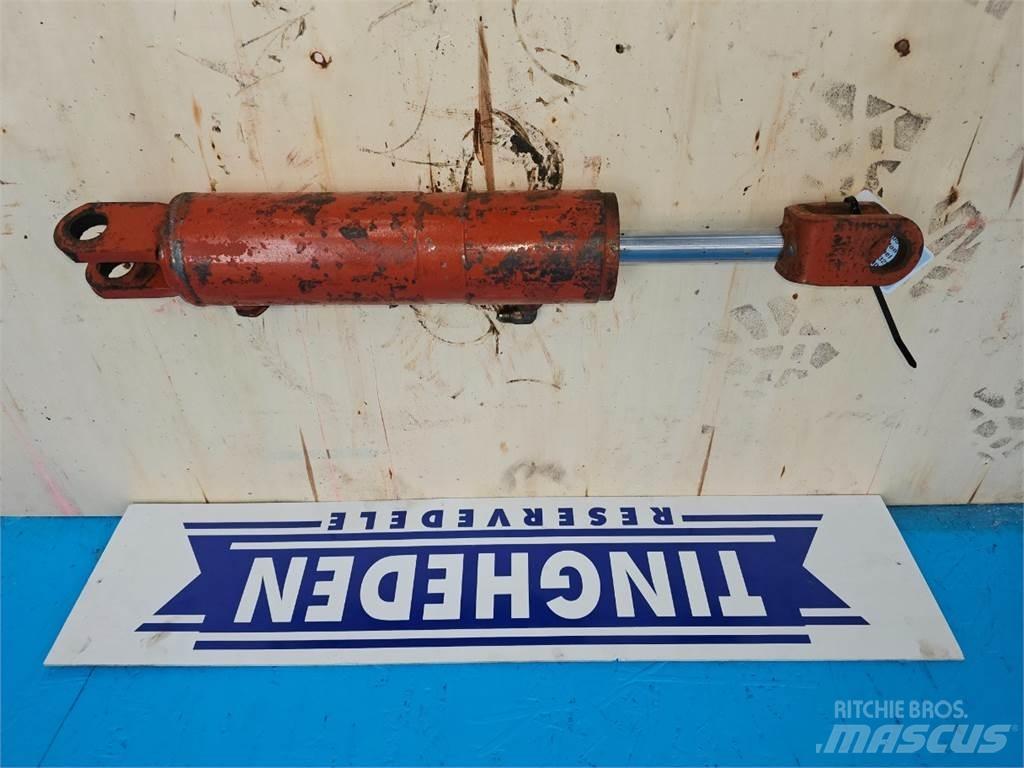 Hesston 4700 Детали гидравлической системы